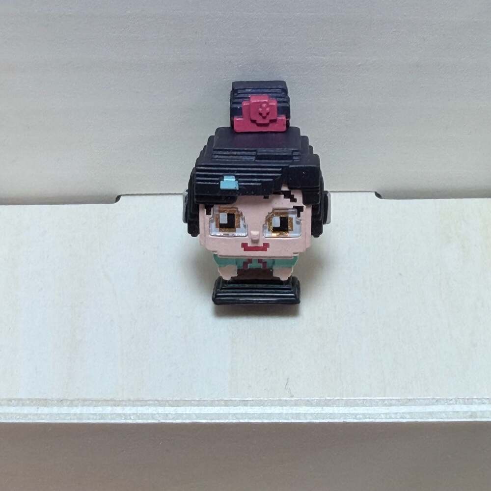 Disney Doorables Series 12 Pixel Perfect! Special Edition Vanellope Figure